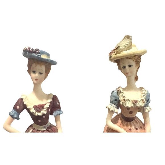 Vintage Victorian Ladies Walking Dogs Figurines With‎ Dogs Set Of 2 - Picture 6 of 9